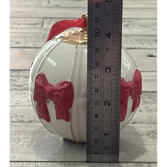 Elizabeth Arden 1994 Red Door Scented Porcelain Pomander Christmas‎ Ornament - Picture 11 of 12